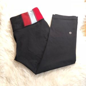 Lululemon Groove Crop Reversible Stripe / Black 10